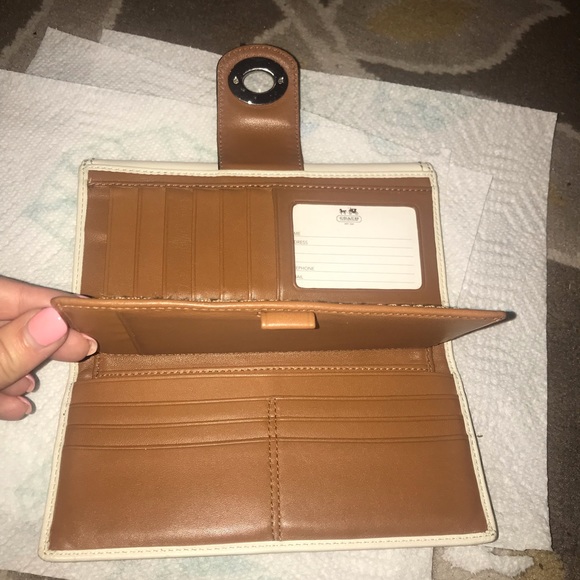 Coach Wallet - Picture 2 of 6